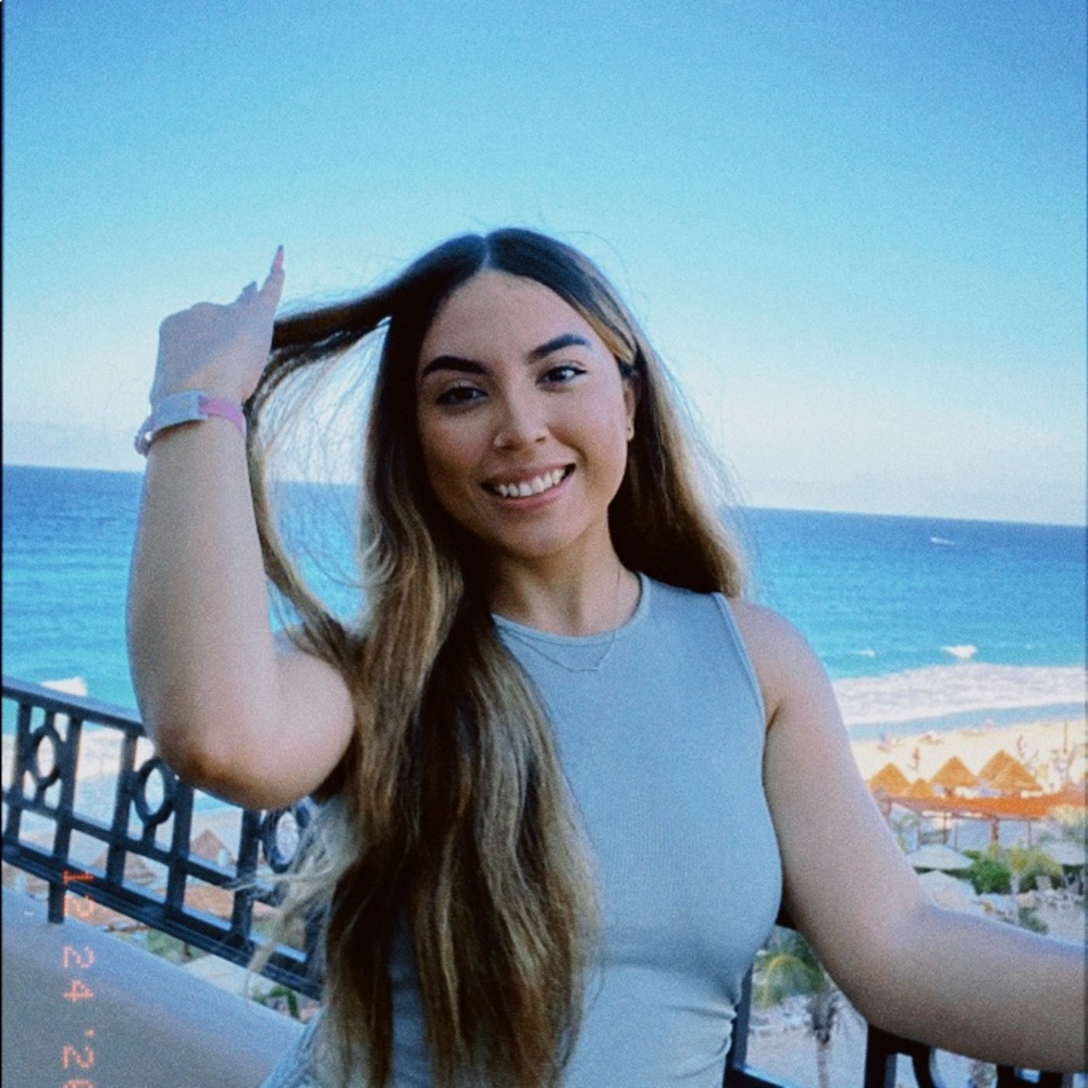 Meet your Posher, Valeria